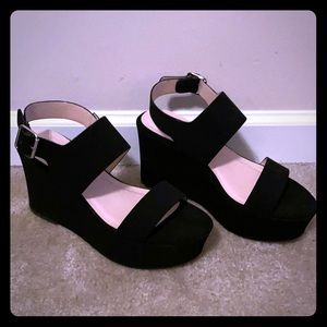 Soda Platform Sandals
